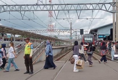 Rayakan Natal, Pergerakan Pengguna Commuter Line Jabodetabek Terpantau Lancar Stasiun Bogor Merupakan Stasiun Dengan Volume Penngguna Tertinggi 