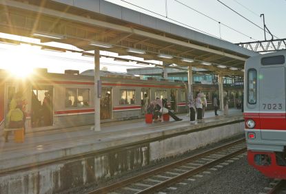 Jelang Malam Takbir Idul Fitri KAI Commuter Tetap Operasikan 1.061 Perjalanan Commuter Line Jabodetabek