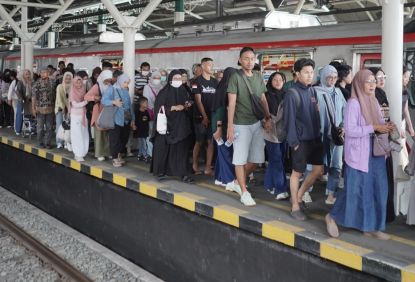 Libur Panjang Isra Miraj, Commuter Line Yogyakarta -Palur Tambah 4 Perjalanan  Diprediksi 34 Ribu Pengguna Gunakan Commuter Line Setiap Harinya