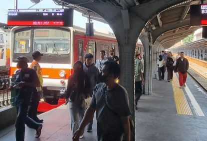 Tren Mudik Lokal Meningkat, Stasiun Rangkasbitung Jadi Titik Favorit Pengguna Commuter Line di Masa Libur Lebaran