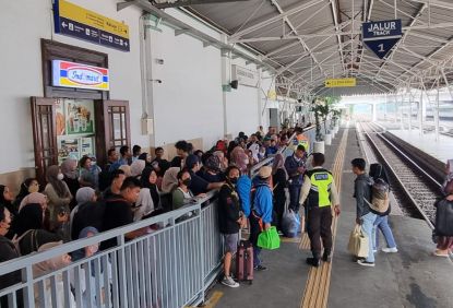 Tren Volume Pengguna Commuter Line Wilayah 8 Surabaya Terus Meningkat - Stasiun Boharan dan Stasiun Kedinding Catat Peningkatan Signifikan Pada Tiga Bulan Beroperasi