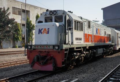 Pelayanan Perjalanan Commuter Line di Wilayah Surabaya Kembali Normal Pagi ini