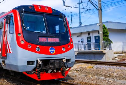 Catat Kenaikan 27% di Triwulan Ketiga 2024 KAI Commuter Layani Lebih dari 5,8 Juta Pengguna Commuter Line Yogyakarta-Palur