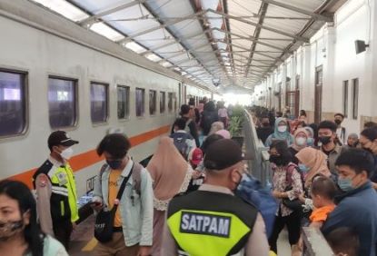 31 Ribu Lebih pengguna KA Lokal Pada Hari Terakhir Libur Lebaran