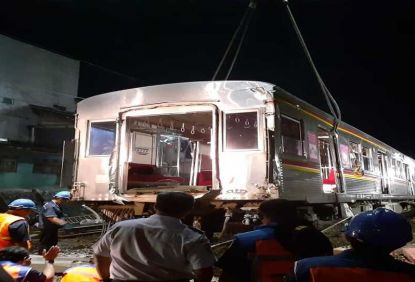 Seluruh Kereta yang Anjlok Selesai Dievakuasi, Sebagian KRL Mulai Beroperasi Hingga Stasiun Bogor Mulai PKL 05.00 WIB Menggunakan Satu Jalur Bergantian