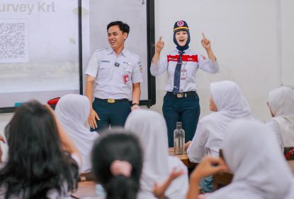 KAI Commuter Ajak Masyarakat Lebih Peduli Keselamatan Perjalanan Kereta Api