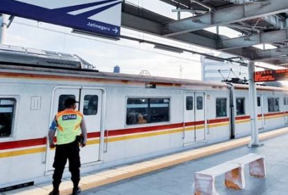Stasiun Shelter Matraman untuk melayani Pengguna KRL