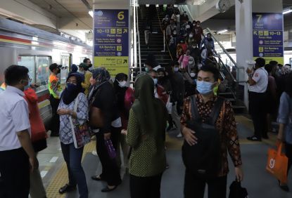 KAI Commuter Operasikan 31 Perjalanan Commuterline Feeder Tambahan Setiap Hari Pada Jam Sibuk Pagi dan Sore