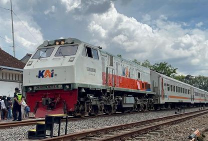 KAI Commuter Catat Peningkatan Volume Pengguna Commuter Line Dhoho-Penataran dan Commuter Line Supas Pasca Penambahan Stamformasi Rangkaian
