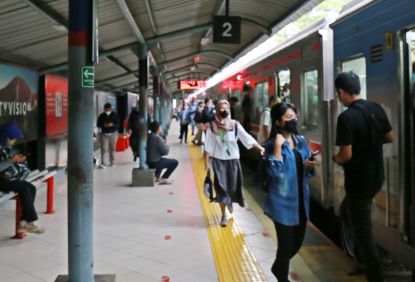 Pergerakan Pengguna Commuter Line Meningkat di Stasiun Sekitar Pusat Kegiatan Pesta Rakyat Sentuh Angka 892 Ribu Penumpang, KAI Commuter Imbau Pengguna Memilih Stasiun Alternatif Selain Stasiun Sudirman