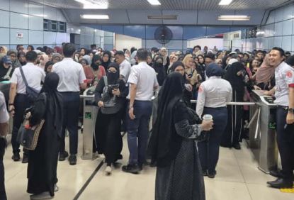 Minggu Pagi Stasiun Juanda Dipadati Pengguna yang Akan Menuju Istiqlal, KAI Commuter Lakukan Antisipasi Kepadatan