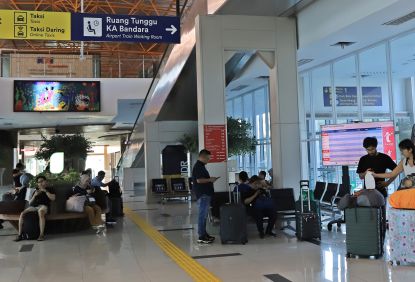 Mudah dan Praktis, Begini Cara Naik Commuter Line Basoetta