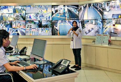 Berikan Rasa Aman Kepada Penggunanya, KAI Commuter Terus Tingkatkan Sistem Pengamanan Saat Menggunakan Commuter Line