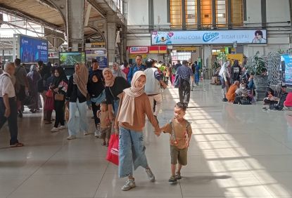 Volume Pengguna Stasiun Bogor dan Jakarta Kota Melonjak di Penghujung Libur Nataru, Stasiun Integrasi KRL Juga Tunjukan Hal Yang Sama 