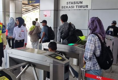 Layanan Commuter Line Cikarang Kembali Normal Sepenuhnya Usai Penanganan Insiden di Stasiun Bekasi Timur  Pagi hari ini, tercatat 8.086 pengguna naik dan turun di stasiun tersebut
