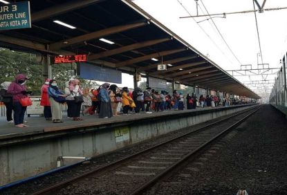Volume Terus Meningkat, PT KCI Imbau Pengguna KRL Lebih Disiplin Dalam Mengikuti Protokol Kesehatan