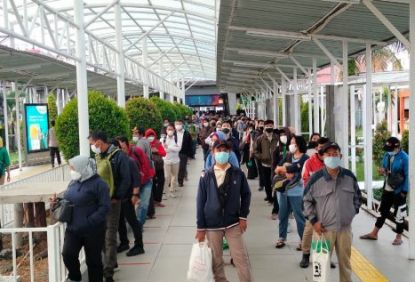 Jelang Libur Tahun Baru Imlek, Jumlah Pengguna KRL Pagi Ini Berkurang 17 Persen