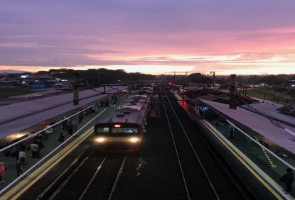 KRL Beroperasi Hingga Pukul Tiga Dini Hari di Malam Pergantian Tahun 2020