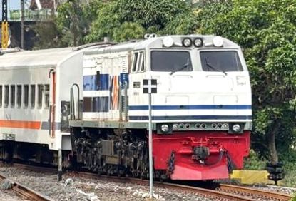 Tambah Kapasitas Angkut, KAI Commuter Lakukan Penyesuaian Sarana Commuter Line di Area Surabaya  Sebelumnya hanya ada 64 tempat duduk per kereta, kini jadi 106 tempat duduk