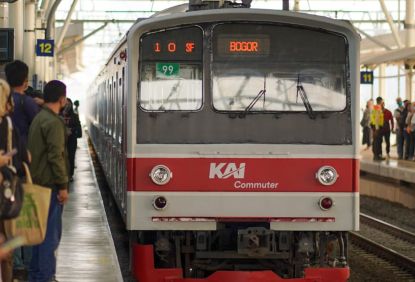 Libur Natal, KAI Commuter Layani 210 Ribu Lebih Pengguna di Wilayah Jabodetabek dan Merak Hingga Pukul 12.00 WIB - Catat Total 5.646.629 pengguna selama 6 hari masa Angkutan Nataru ini 23 Desember 2024