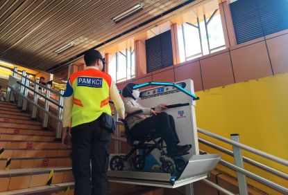 Tingkatkan Layanan Disabilitas, Stasiun Cikini Hadirkan Fasilitas Platform Lift