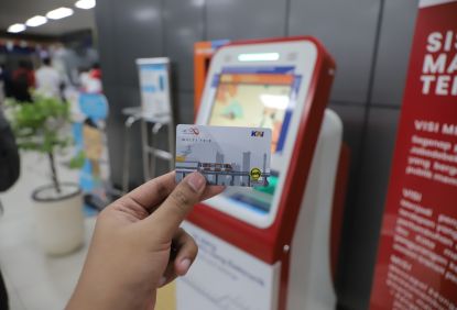 Asik, Pengguna Commuter Line Naik LRT Jabodebek Bisa Pakai KMT 
