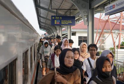 Sudah Layani 600 Ribu Lebih Pengguna Masa Angkutan Lebaran Untuk Bermobilisasi - KAI Commuter Himbau Untuk Menjaga Barang Bawaan dan Mengawasi Selalu Buah Hati
