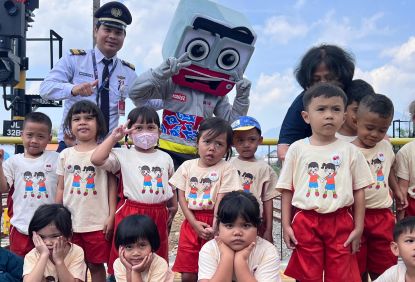 Rayakan Hari Anak Nasional KAI Commuter Wilayah 2 Bandung Lakukan Kegiatan Edukasi dan C-Taditur