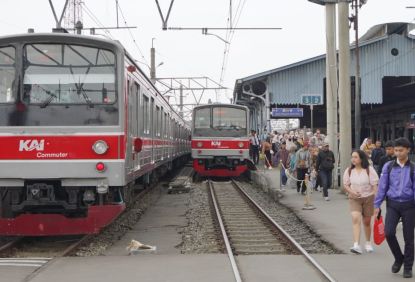 Respons Kebutuhan Transportasi Publik saat Perayaan Pelantikan Presiden dan Wakil Presiden KAI Commuter Lakukan Persiapan: Tambah Jadwal Perjalanan, Petugas, dan Fasilitas Layanan di Stasiun - Tarif khusus hanya berlaku untuk saldo minimal Rp 5 ribu