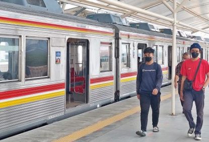 Operasikan 269 Perjalanan KRL, Hingga Pukul 10.00 WIB KAI Commuter Layani 275 Ribu Pengguna