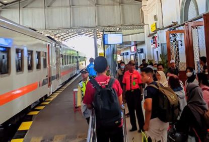 Libur Idul Adha dan Libur Anak Sekolah, KAI Commuter Wilayah 8 Surabaya Operasikan 1.920 Perjalanan Commuter Line