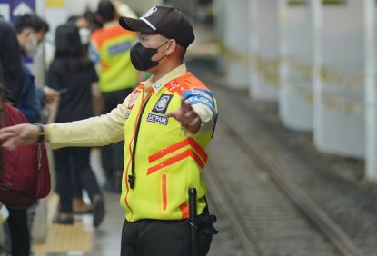 Peringatan Hari Buruh, KAI Commuter Operasikan 1.032 Perjalanan Commuter Line Jabodetabek  Optimalkan layanan, siagakan 200 personel pengamanan