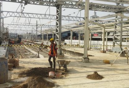 Dukung Peningkatan Layanan Pengguna Commuter Line, Progres Perpanjangan Peron Stasiun Bogor Capai 62,31%
