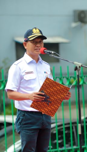 Direktur Operasi dan Pemasaran